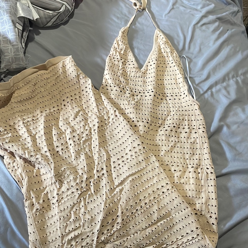 Backless holes dress